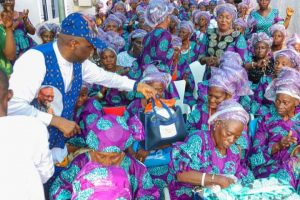 Primate Ayodele Gives Food Items, Clothes To The Aged, Widows, Downtrodden, Others