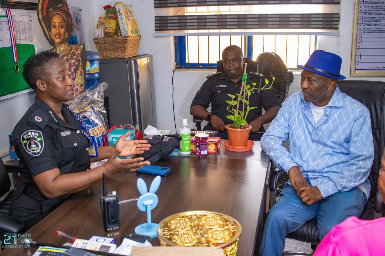 Primate Ayodele Begins Annual 21-Day Thanksgiving With Visits to Members, Police Stations, Others